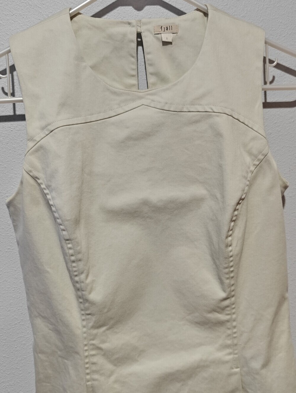 Fjäll Fjällräven Y2K Dress 2 Beige Cream Sleeveless Cotton Bust Darts Slits - Picture 3 of 9